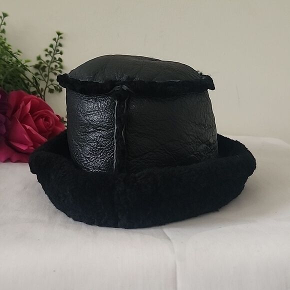 Top of the Range Black Leather Sheerling Hat handmade in Australia. - Picture 2 of 5